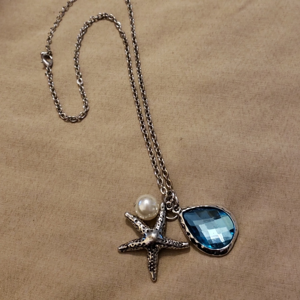 Beautiful starfish necklace